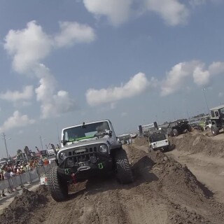 Matt-Jeep-Beach-2014-93067856